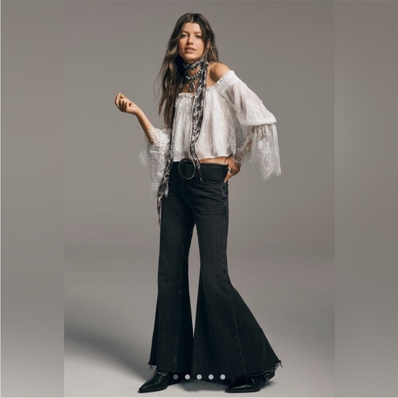 Free People Denim - FREE PEOPLE Black EMRE FLARE jeans size 28